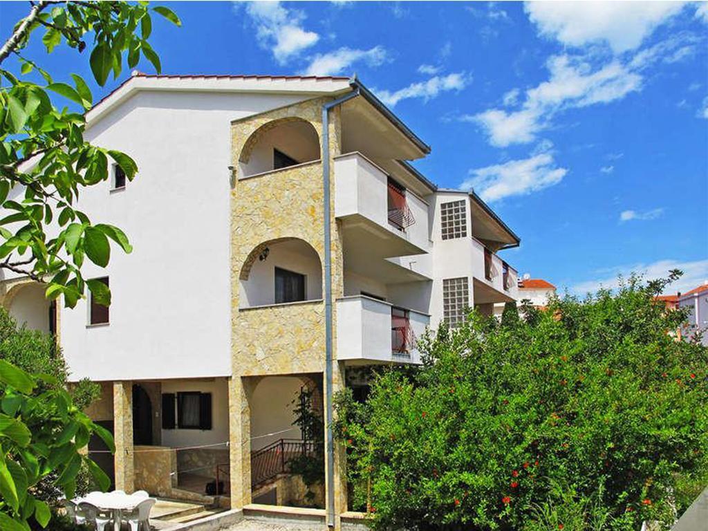 Apartment Jakasa Trogir Oda fotoğraf